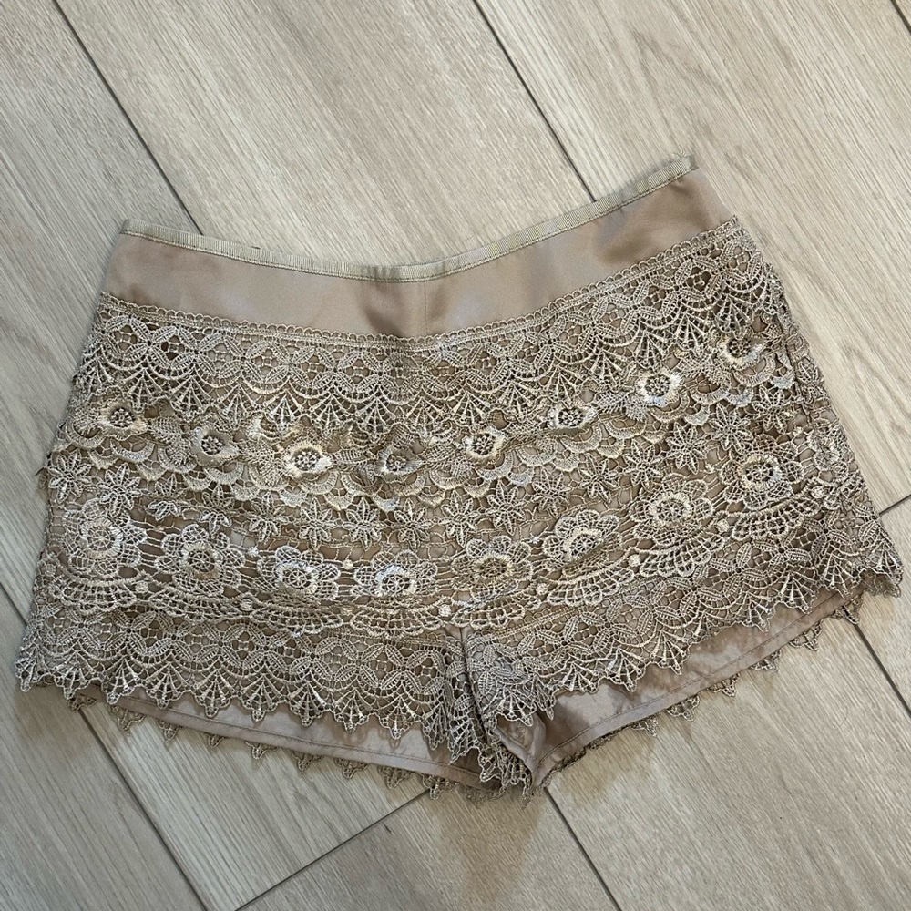Sans Souci lace shorts - small